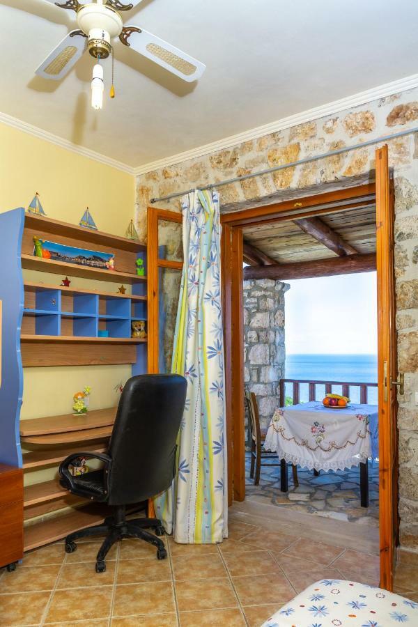 Nireas : Stone Villa Orthoniaí المظهر الخارجي الصورة